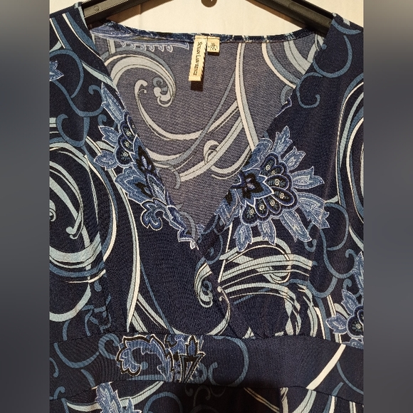 Susan Lawrence EUC Blue Patterned Women's Blouse, XL, Super Cute! - Picture 3 of 7
